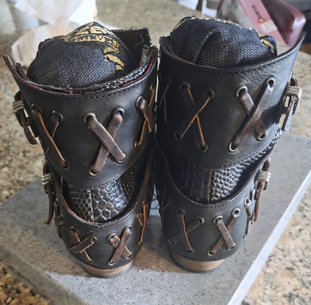 Freebird By Steven WOMENS Ankle Bootie| DUBLIN |Black SNAKE|SIZE 7| DISCONTINUED - Picture 11 of 11